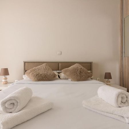 Beautiful And Spacious Apartment In Pagrati Athènes Extérieur photo